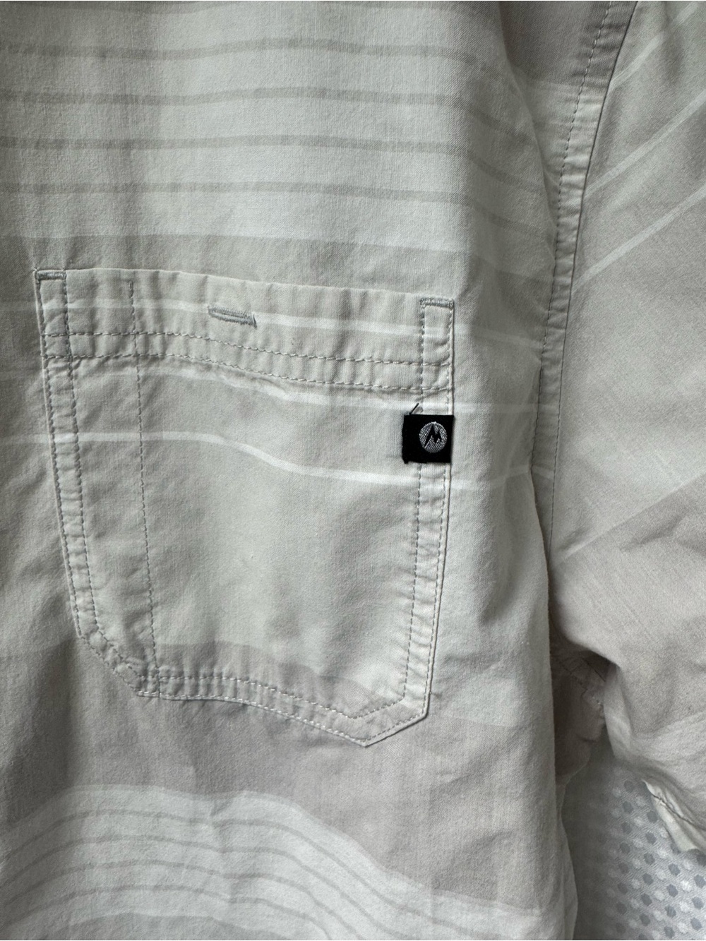 Marmot Men's Short Sleeve Button-Down Shirt Light GrayWhite Stripes Size XL - Picture 2 of 5